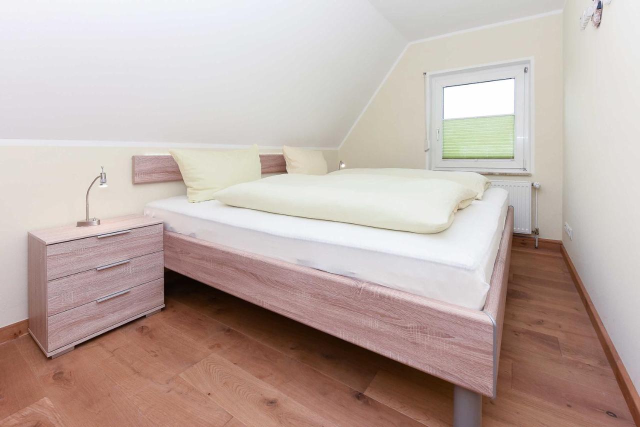 Ferienwohnung Teezeit Neuharlingersiel Zimmer foto
